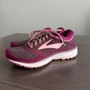 Brooks Women’s Revel‎ Plum B Sneakers 120249-1B598 Size 6